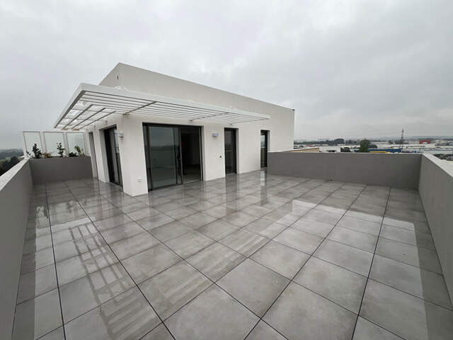 Lattes Superbe T4 90 m² avec 87 m² de TERRASSE — photo du bien