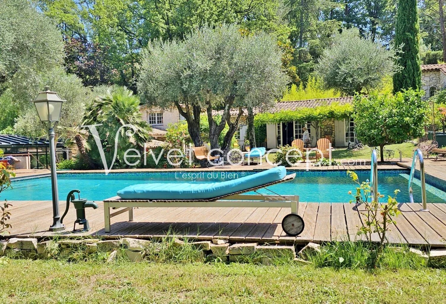 DANS LE VILLAGE D'OPIO : ANCIENNE BERGERIE — photo 1