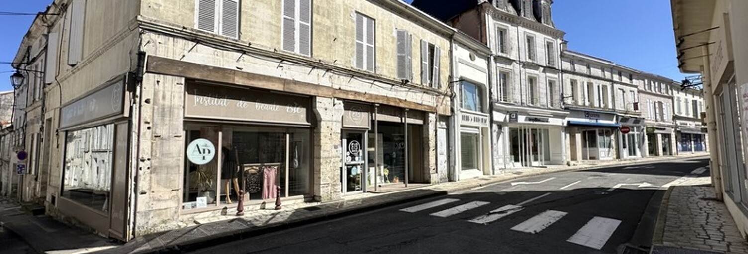 Immeuble  360 m² à vendre à Barbezieux-Saint-Hilaire (16300)