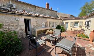 Maison 10 Pièces 205 m² à vendre à Fontenay-le-Comte (85200)