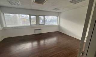 Bureau  88 m² à louer à Quimper (29000)