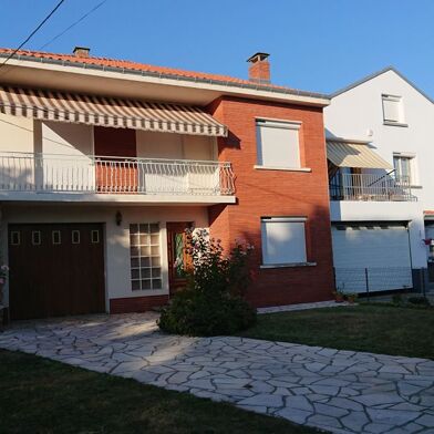 Maison 5 pièces 1042 €