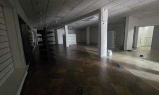 Commerce  390 m² à louer à Saint-Louis (97450)