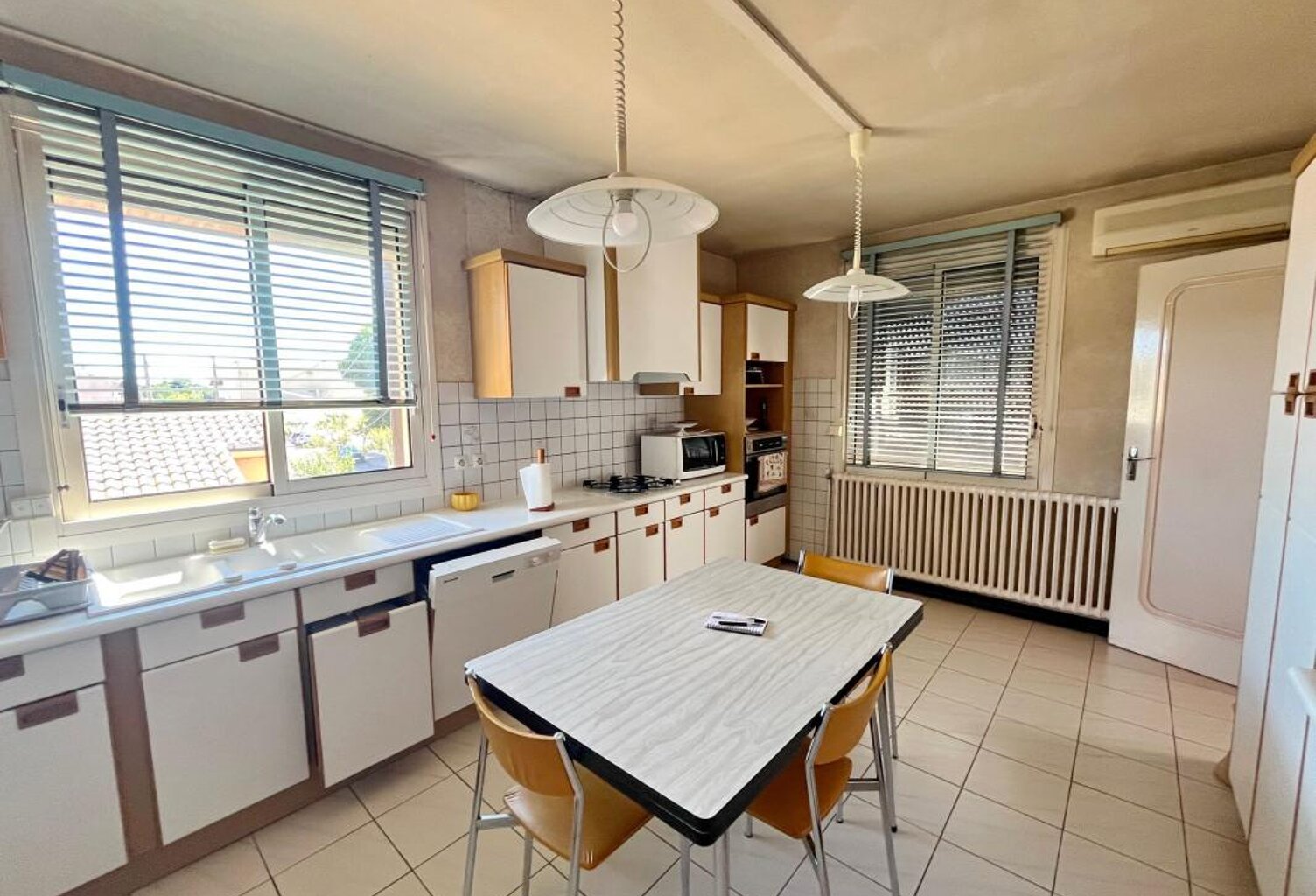 Villa composée de 2 appartements à rénover — photo 1