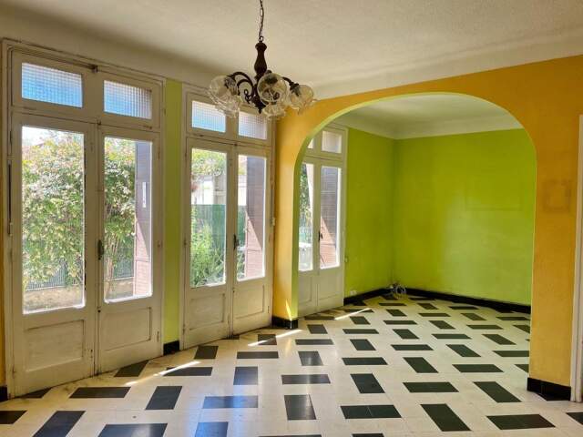 Appartement T3/4 à rénover — photo du bien