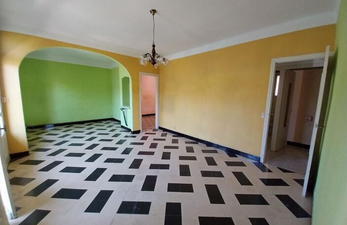 Appartement T3/4 à rénover — photo 2