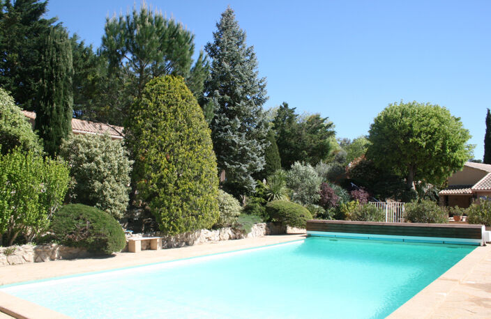 NÎMES- 30- Maison avec gîtes de 409m2  sur terrain de 2870m — photo 3