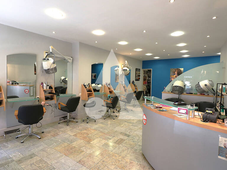 Fonds de commerce Coiffure Bagnères de Bigorre 71 m² — photo 1