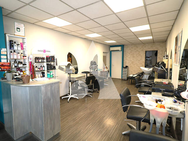 Fonds de commerce Coiffure Tarbes 34 m² — photo du bien