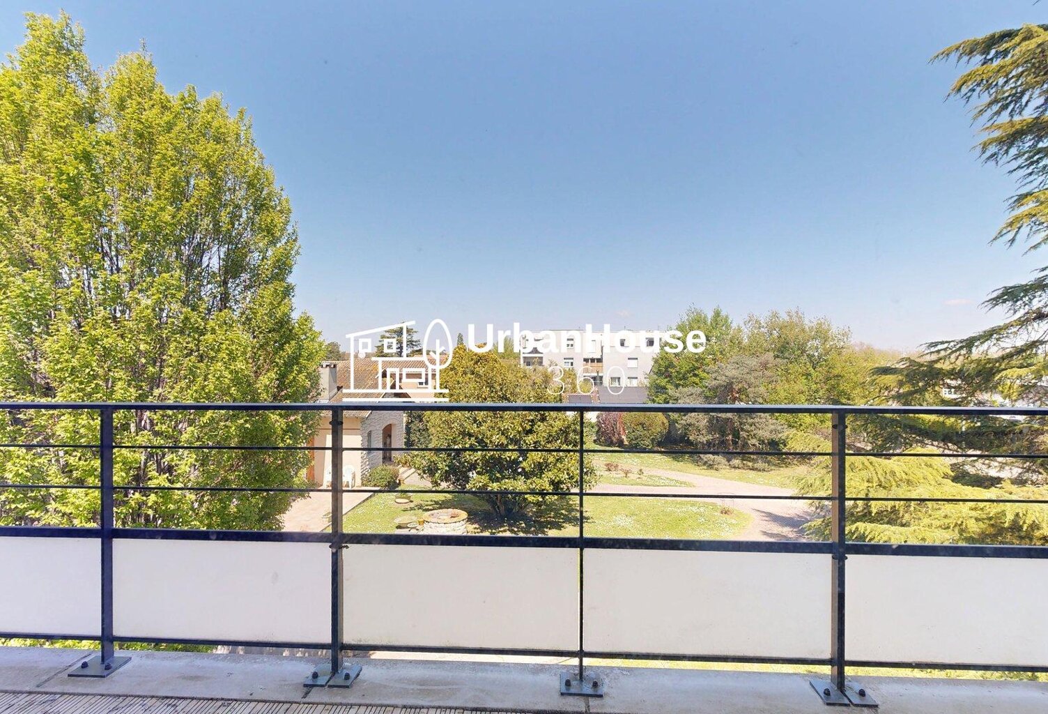 T3 TERRASSE ST-MARTIN-TOUCH — photo 1