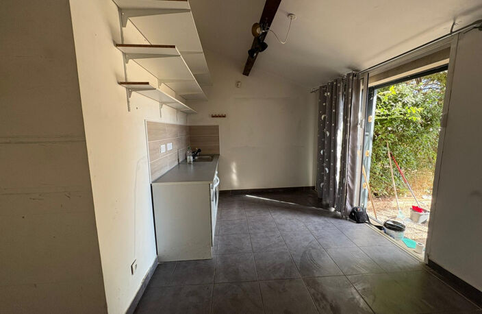 location local commercial de 142 m2 à Beziers — photo 3