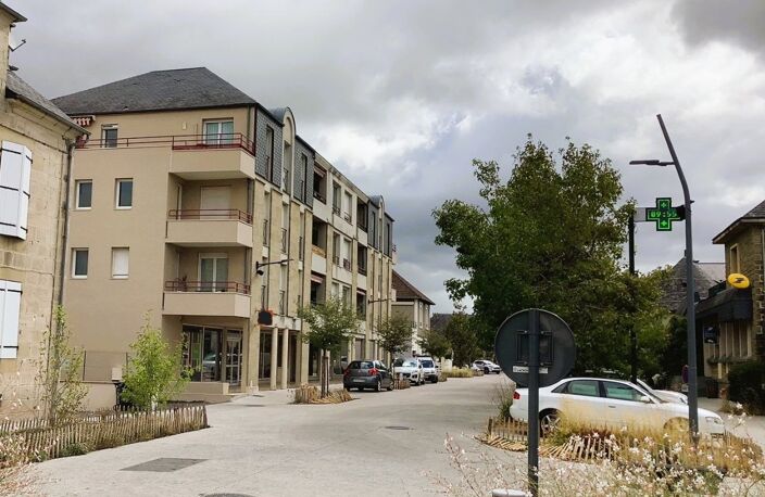 Local commercial — photo 2