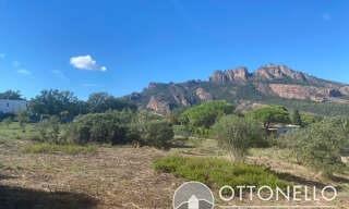 Terrain  1185 m² à vendre à Roquebrune-sur-Argens (83520)