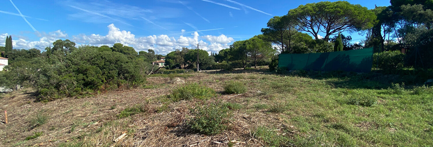 Terrain  1185 m² à vendre à Roquebrune-sur-Argens (83520)
