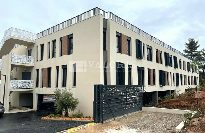 BUREAUX à LOUER — photo 2