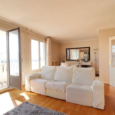 Appartement 3 pièces 242000 €