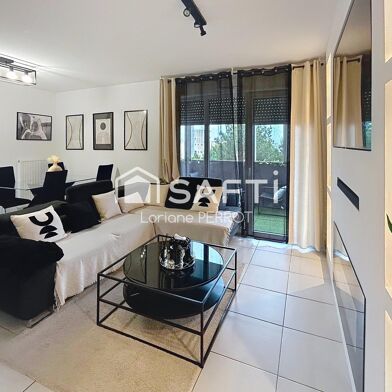 Appartement 4 pièces 230000 €