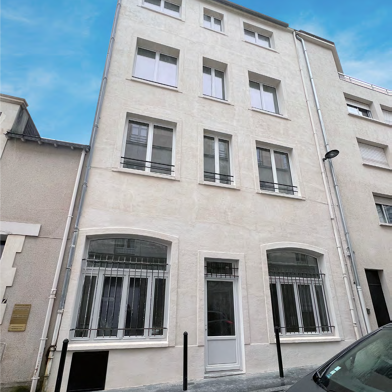 Appartement 3 pièces 308700 €