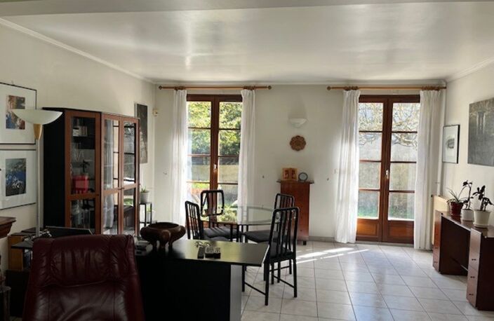 Pavillon de 7 pièces principales — photo 3