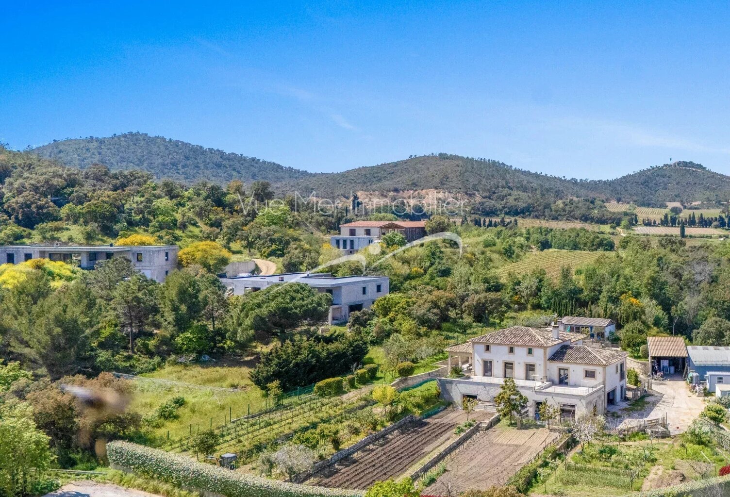 En exclusivité : de la campagne à la mer ! Propriété sur 4800 m² — photo 1