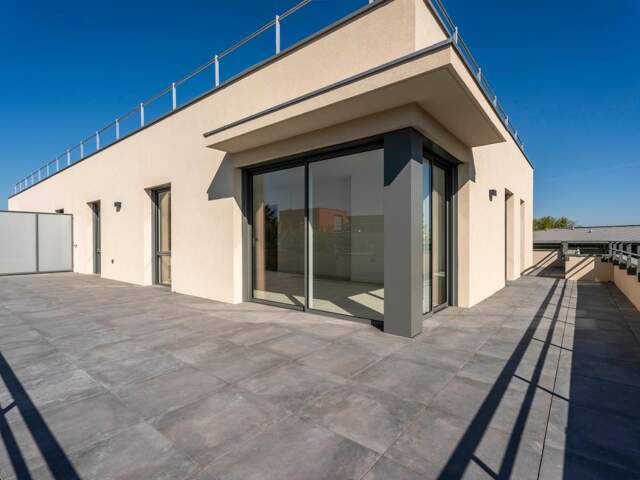 Francheville le bas, limite Lyon 5, T4 en attique de 96m² avec terrasse 100 m² — photo du bien