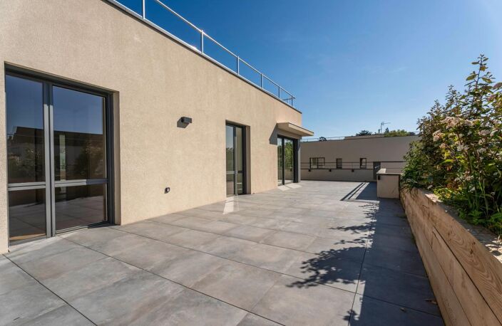 Francheville le bas, limite Lyon 5, T4 en attique de 96m² avec terrasse 100 m² — photo 3