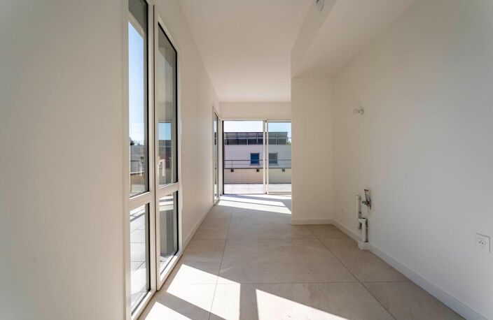 Francheville le bas, limite Lyon 5, T4 en attique de 96m² avec terrasse 100 m² — photo 5