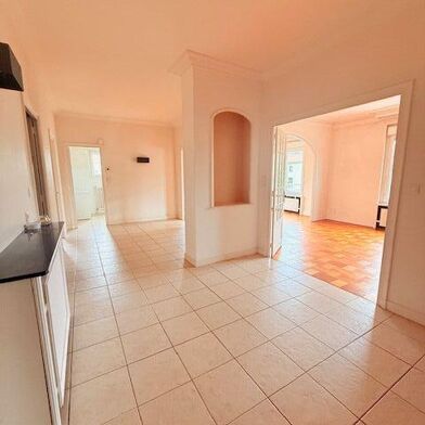 Appartement 3 pièces 1100 €