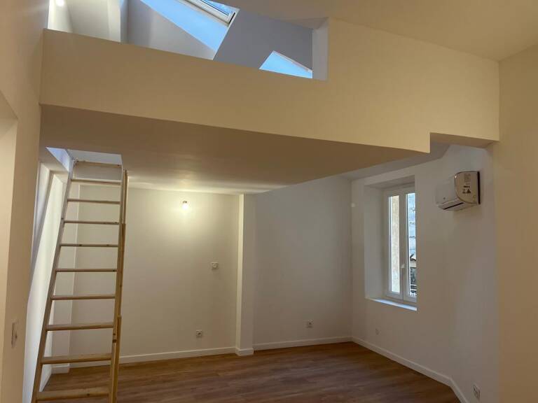 Appartement À Vendre — photo 1