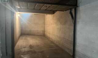 Garage   m² à louer à Marseille 5 (13005)