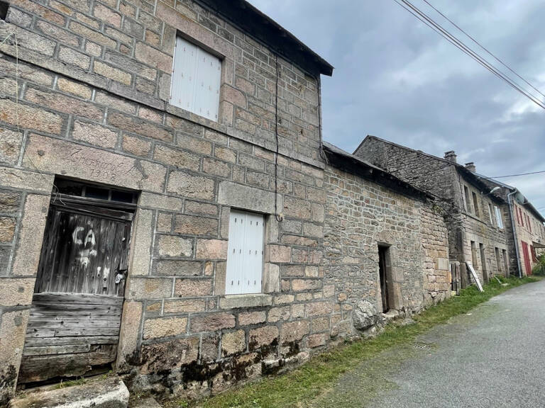 Maison et grange en pierres à aménager — photo 1