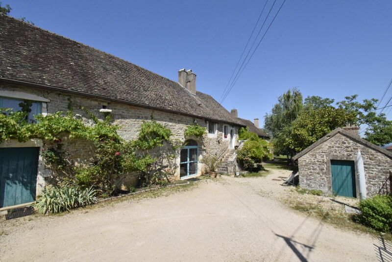 Villa / Maison  T11 à vendre Givry 71640