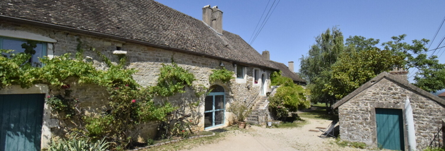 Maison 11 Pièces 300 m² à vendre à Givry (71640)