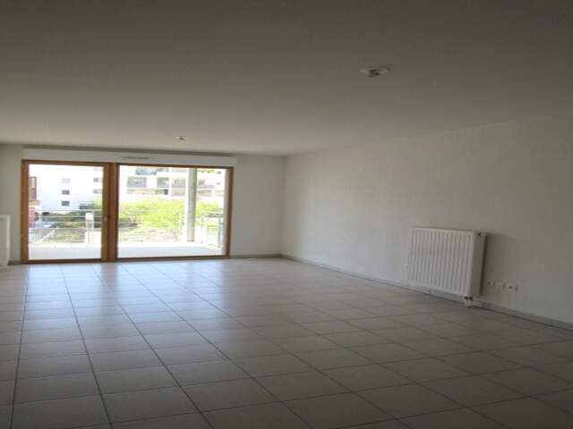 Parking + Appartement — photo du bien