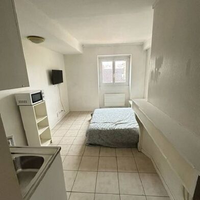 Appartement 1 pièces 700 €