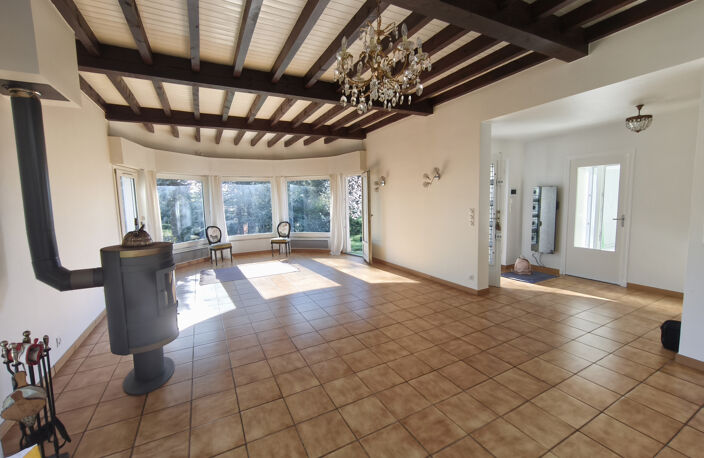 SAINT-PRIEST-EN-JAREZ, maison 160 m2 6P+C. — photo 3