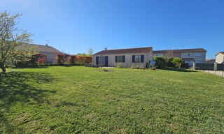 Maison 5 Pièces 99 m² à louer à Saint-Bénigne (01190)