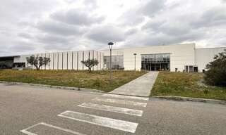 Commerce  10235 m² à louer à Châteaurenard (13160)