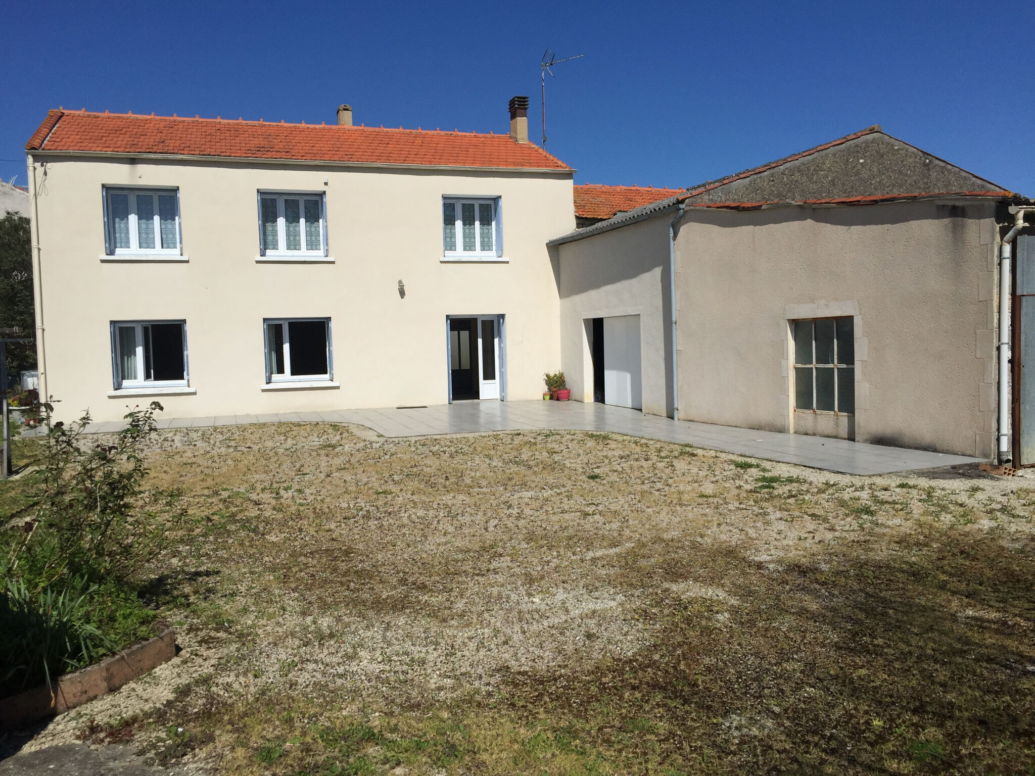 Villa / Maison  T6 à vendre Bouhet 17540