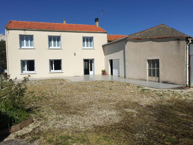 BOUHET — photo 1