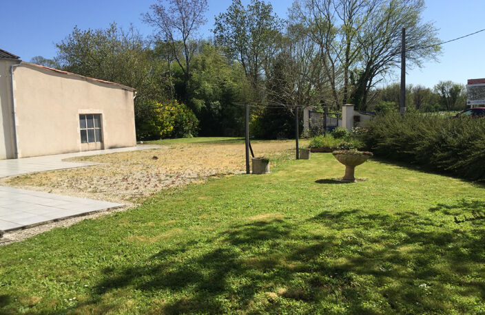 BOUHET — photo 3