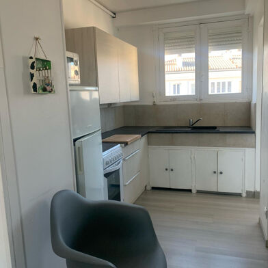 Appartement 3 pièces 176400 €