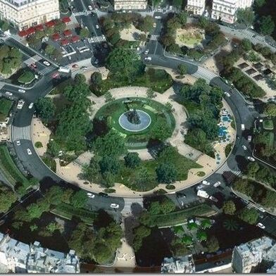 Commerce  378000 €