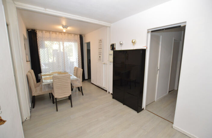 Appartement vendu loué - VAULX EN VELIN — photo 4