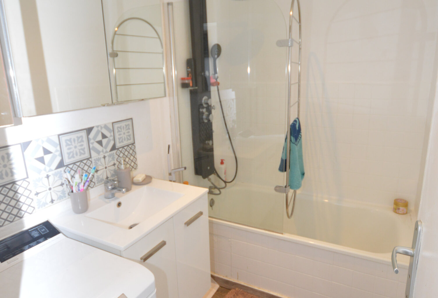 Appartement vendu loué - VAULX EN VELIN — photo 1
