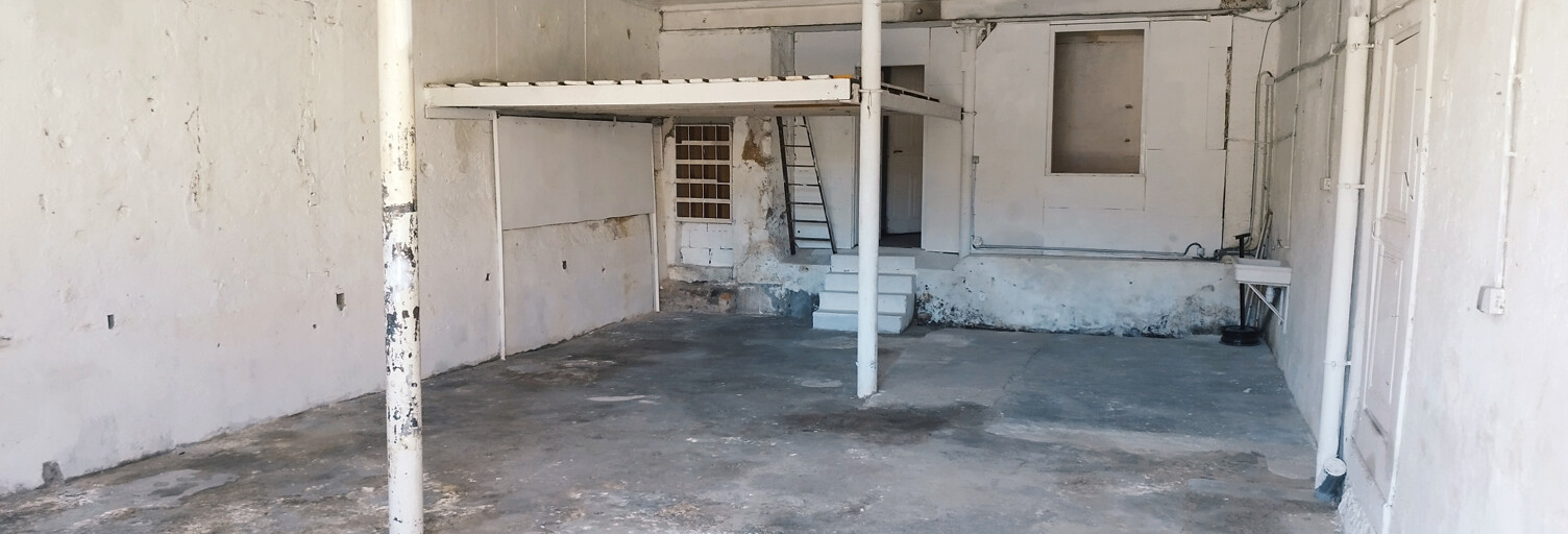 Commerce  106 m² à vendre à Bourg-Argental (42220)