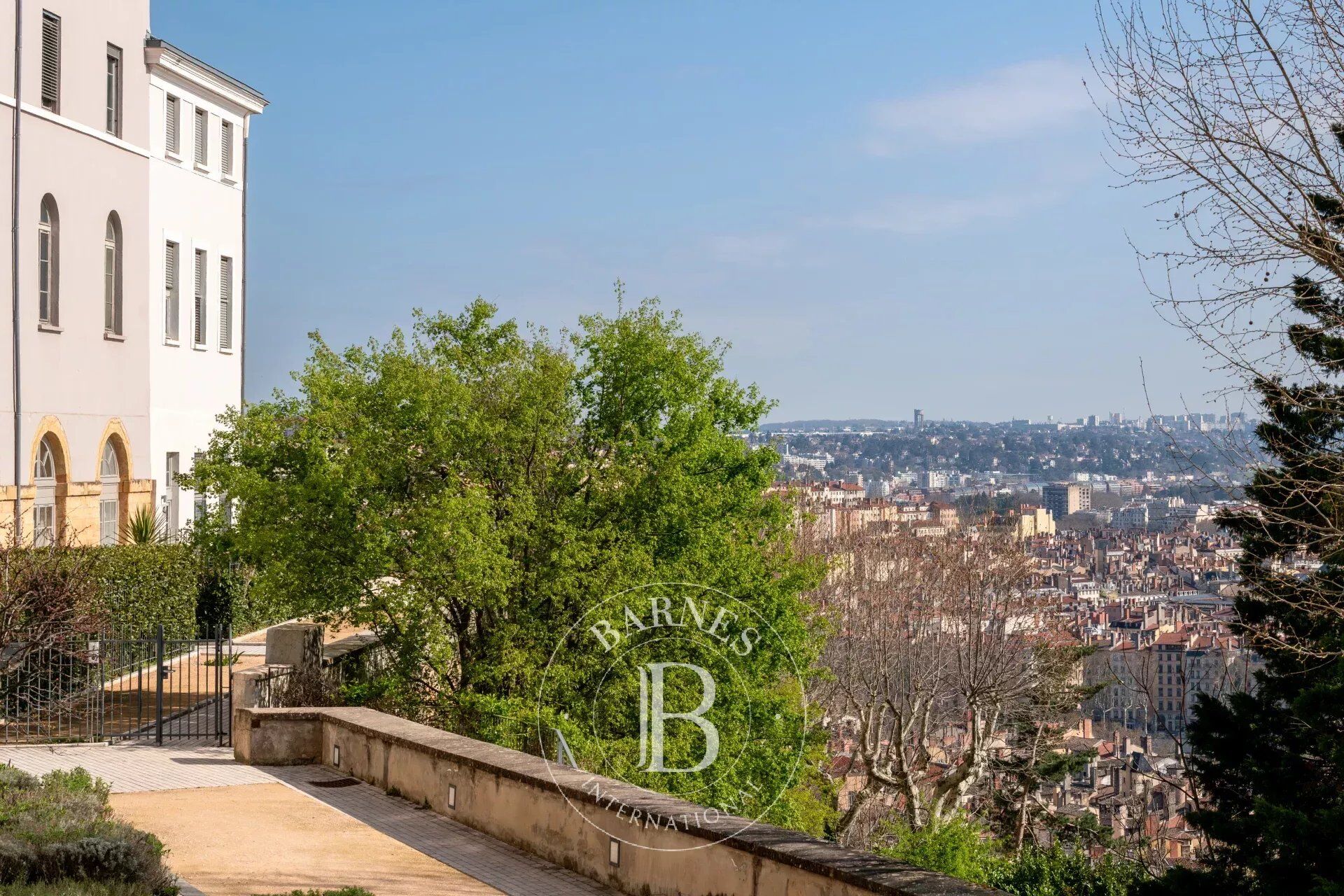Appartement L T5
