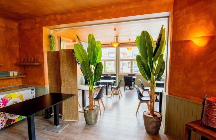 ANCIEN HÔTEL-RESTAURANT , PISCINE COUVERTE — photo 4