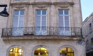 Commerce  172 m² à louer à Bordeaux (33300)