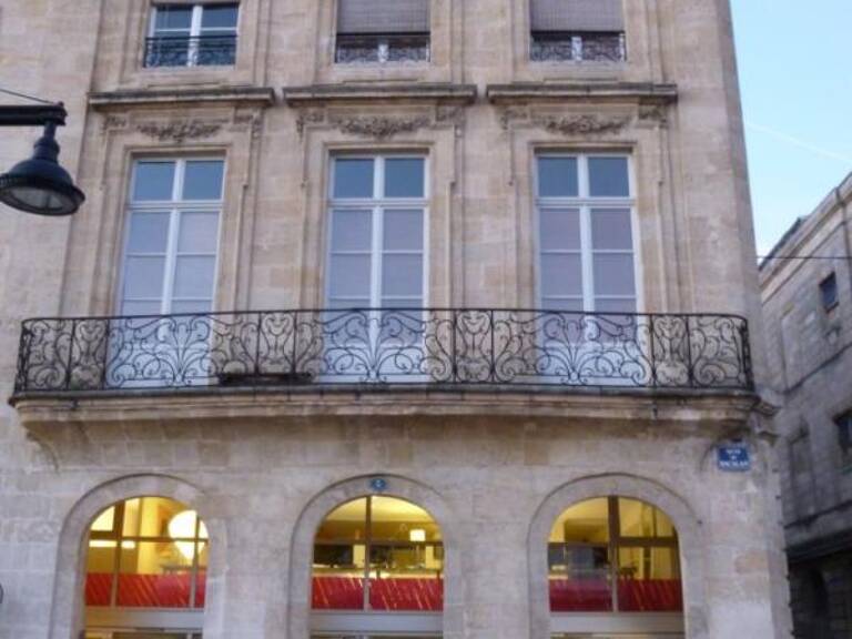 LOCAL COMMERCIAL QUAI DE BACALAN — photo 1